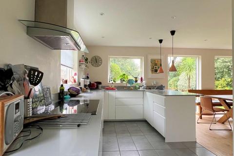 4 bedroom detached house for sale, Clivedale Gardens, Steyning, West Sussex, BN44 3HA