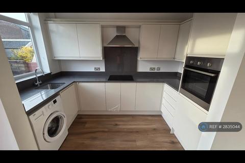3 bedroom terraced house to rent, Pitville Avenue, Liverpool, L18