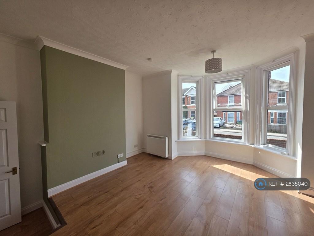 Dining/Living Room Area
