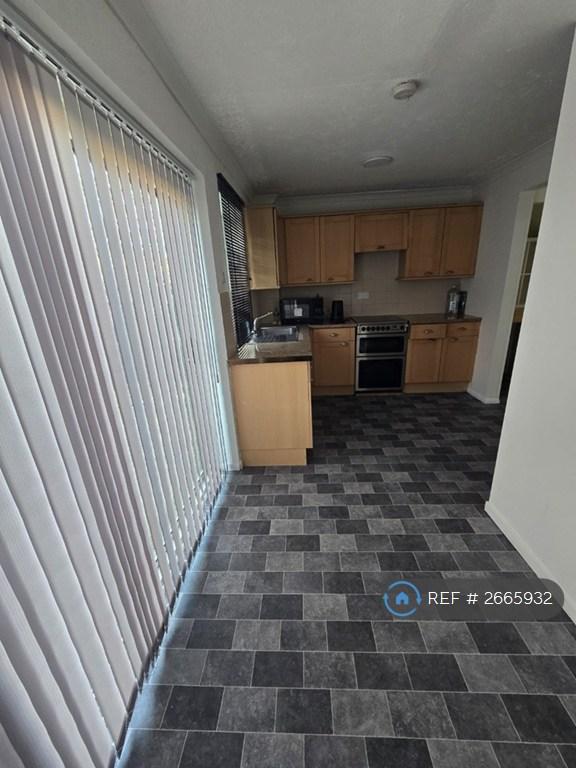 Kitchen b