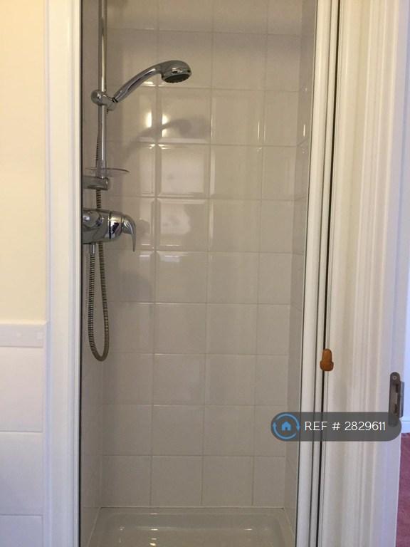 En-Suite Shower