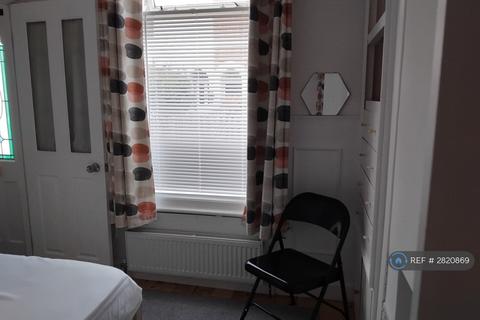 1 bedroom in a house share to rent, Lansdown Road, Canterbury, CT1