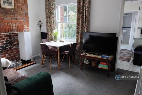 1 bedroom in a house share to rent, Lansdown Road, Canterbury, CT1