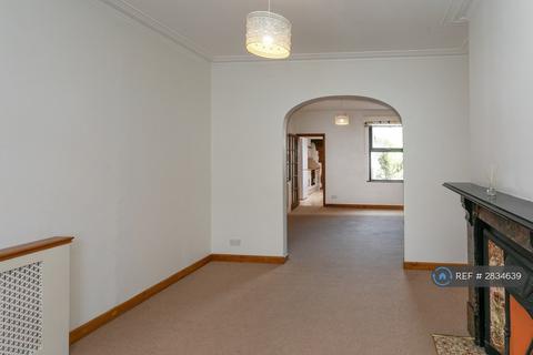 3 bedroom terraced house to rent, Windsor Street, Milton Keynes, MK12