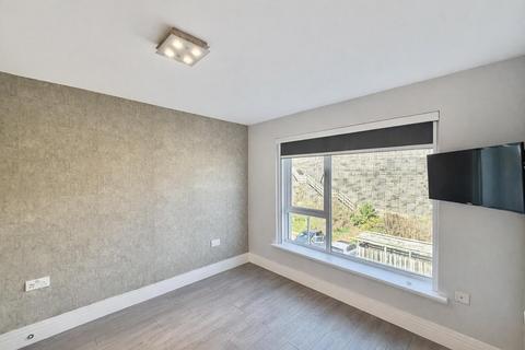 undefined, Peters Gate, Bearsden, Glasgow, G61 3RY