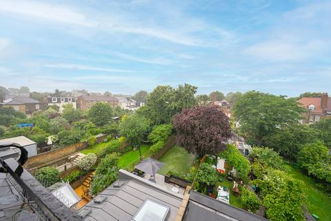 2 bedroom duplex to rent, Burlington Road London W4