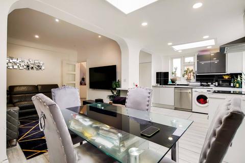 4 bedroom semi-detached house for sale, Risingholme Road, Harrow, HA3