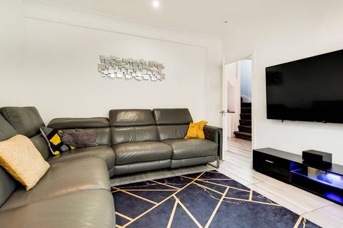 4 bedroom semi-detached house for sale, Risingholme Road, Harrow, HA3