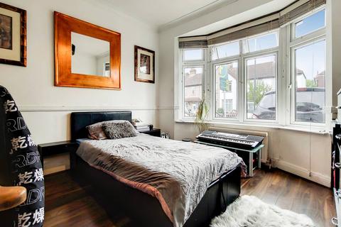 4 bedroom semi-detached house for sale, Risingholme Road, Harrow, HA3
