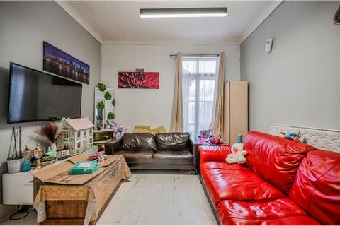 undefined, Endsleigh Gardens, Ilford IG1