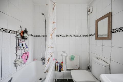 undefined, Endsleigh Gardens, Ilford IG1