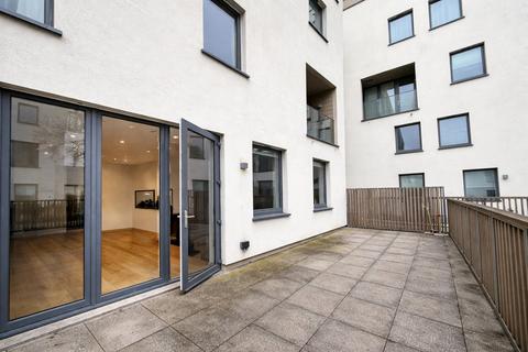 2 bedroom apartment to rent, Capitol Way, London, NW9