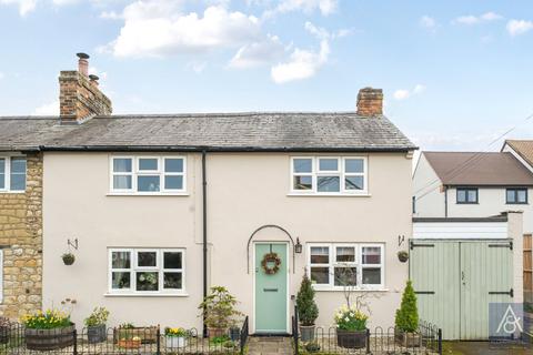 4 bedroom semi-detached house for sale, Main Street, Buckingham MK18