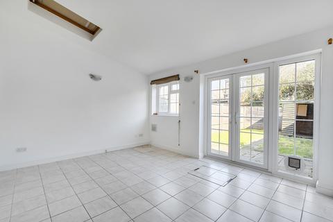 3 bedroom house for sale, Marlborough Close, Hersham, Walton-on-Thames