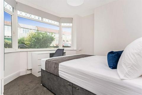 undefined, Boston Road, Bristol BS7