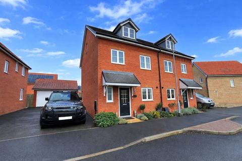 undefined, Airedale Gardens, Houghton Regis, Dunstable, Bedfordshire, LU5