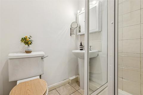 Studio for sale, Balham High Road, SW17