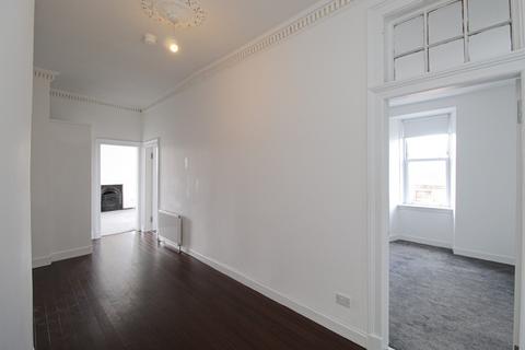 3 bedroom flat to rent, Harvie Street, Glasgow, G51