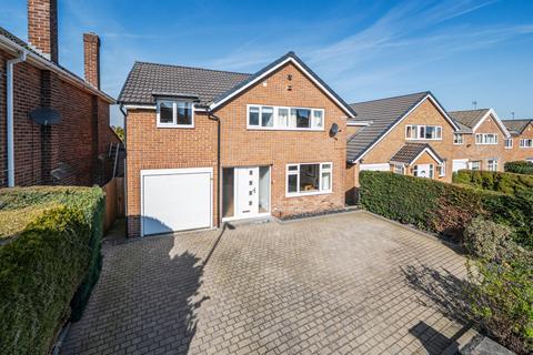 4 bedroom detached house for sale, Chevet Grove, Wakefield, West Yorkshire