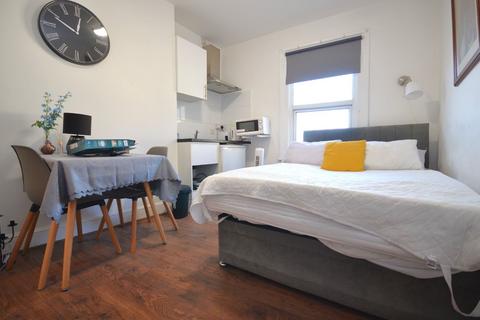 undefined, Broadway, West Ealing, London W13 0SR
