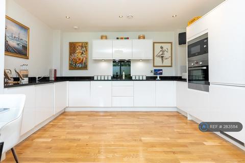 undefined, Maher Court, London, E14