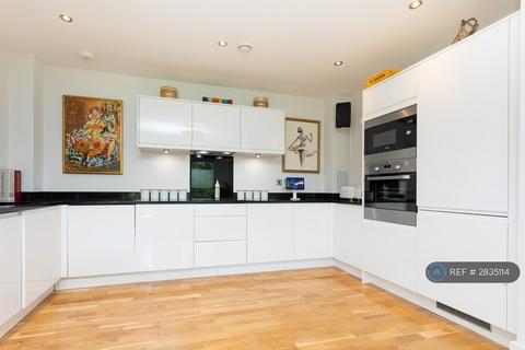 undefined, Maher Court, London, E14