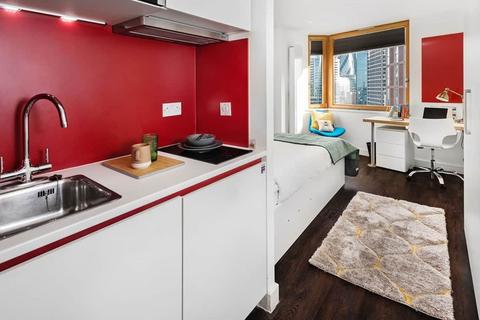 Studio to rent, Education Square