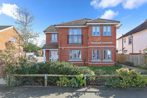 2 bedroom maisonette for sale, Fern Copse, Great Bookham, Leatherhead, Surrey, KT23