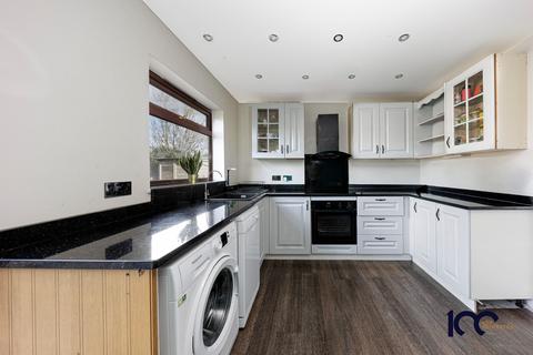 3 bedroom semi-detached house for sale, Comfrey Court, Grays