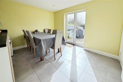 3 bedroom end of terrace house for sale, Avonfield, Holt