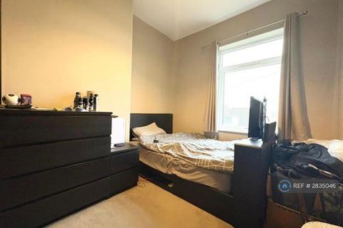 2 bedroom terraced house to rent, Bradfors, Bradfors, BD14