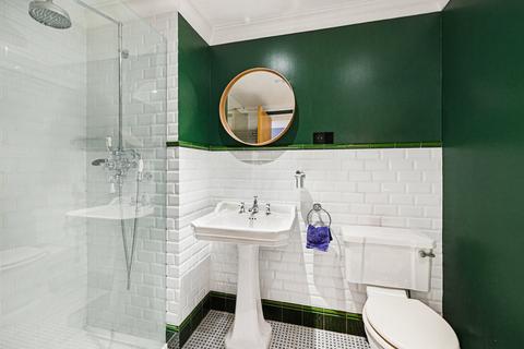 2 bedroom flat for sale, Vincent House, Vincent Square, London, SW1P
