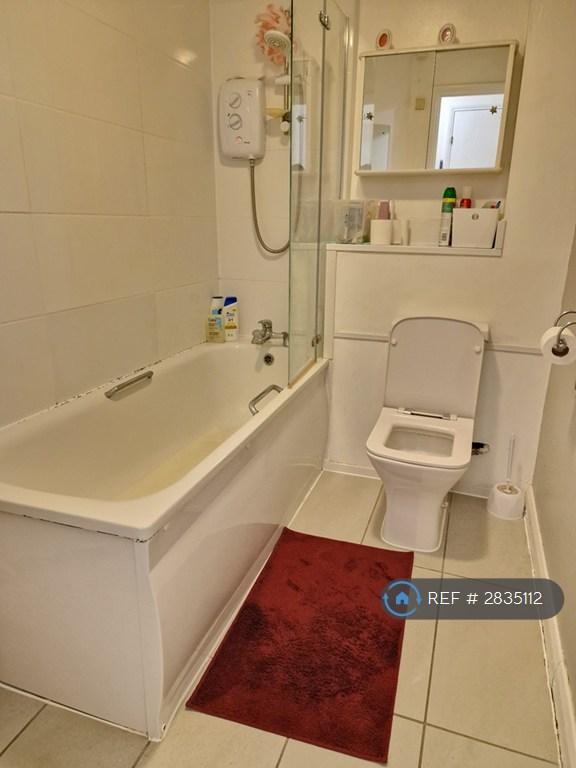 Bathroom & Toilet (Shared)