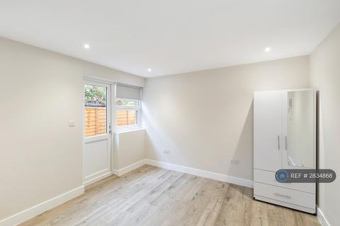 undefined, Hedge Place Road, Greenhithe, DA9
