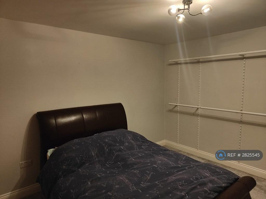 Mater Bedroom