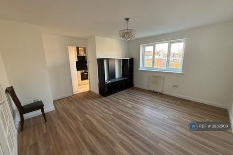 2 bedroom flat to rent, Cherry Blossom Close, London, N13