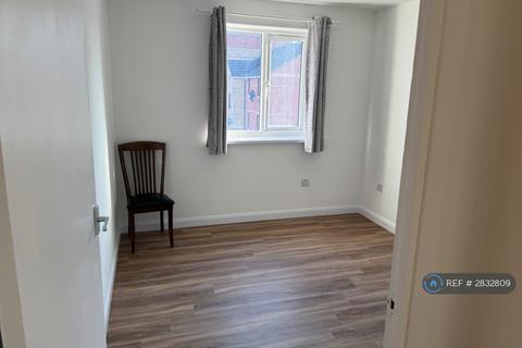2 bedroom flat to rent, Cherry Blossom Close, London, N13
