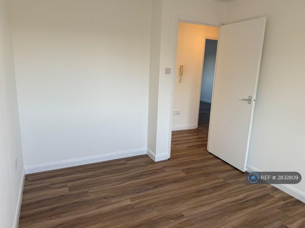 Single Bedroom