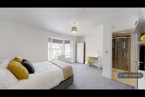 1 bedroom in a house share to rent, Upper Fant Road, Kent, ME16