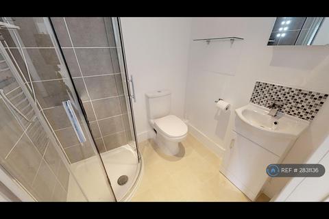 1 bedroom in a house share to rent, Upper Fant Road, Kent, ME16