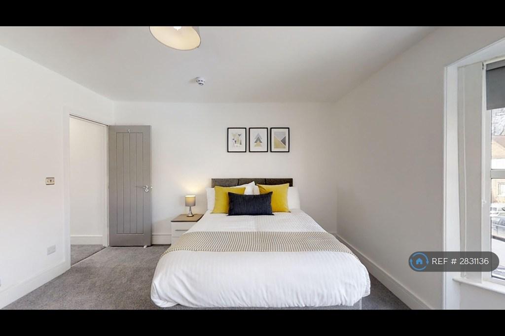 Large En-Suite Double