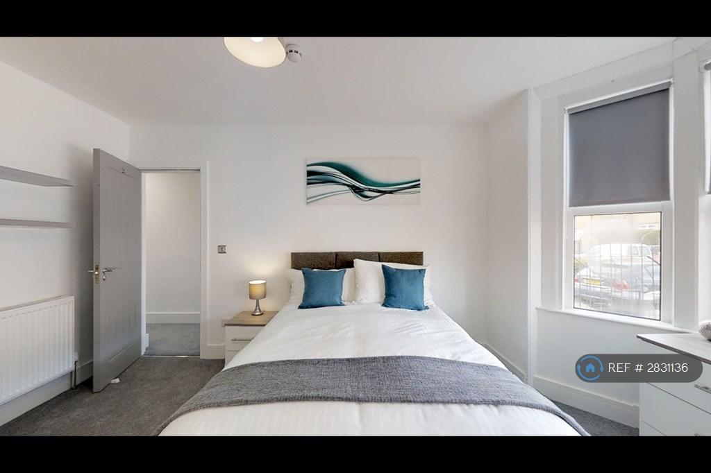 Large En-Suite Double