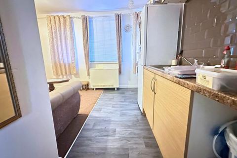 undefined, Flat 1b Lynton Avenue, West Bromwich