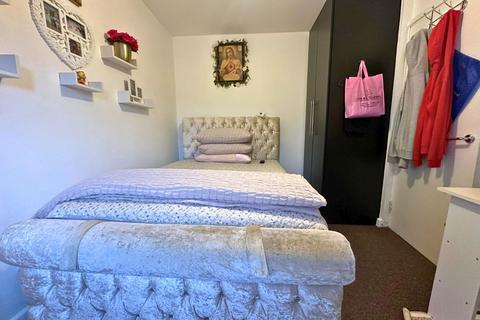 undefined, Flat 1b Lynton Avenue, West Bromwich