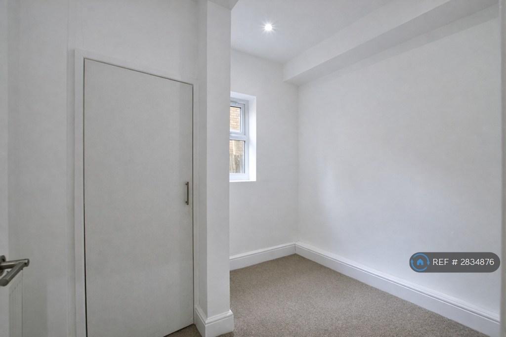 Bedroom / Home Office