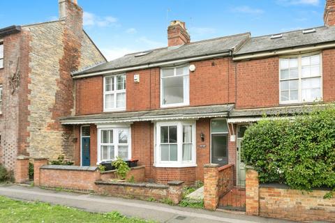 London Road, Stony Stratford, Milton Keynes, MK11