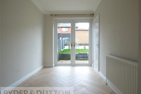 3 bedroom semi-detached house to rent, Ash Grove, Royton, Oldham, Greater Manchester, OL2