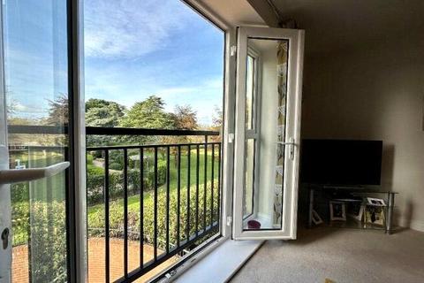 1 bedroom flat for sale, Royal Close, Christchurch, Dorset, BH23