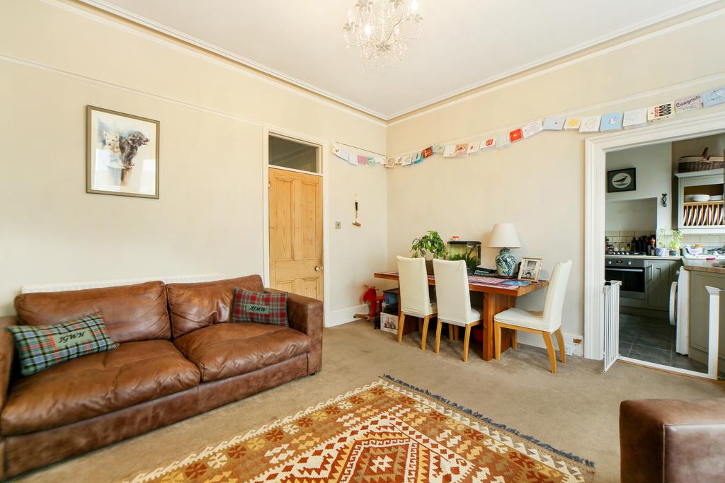 Lounge 4