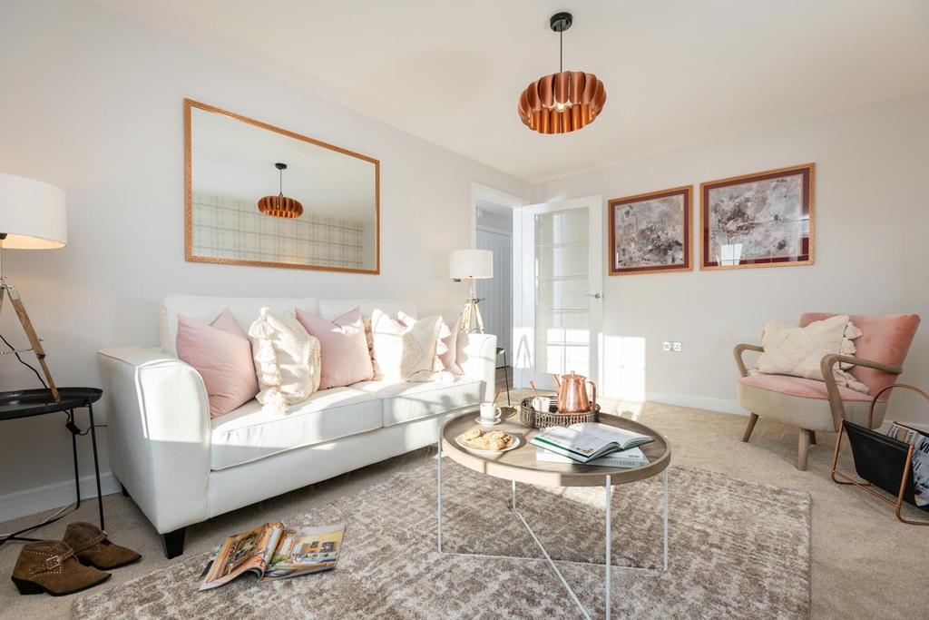 Space for 2 sofas for everyone to sit back and...